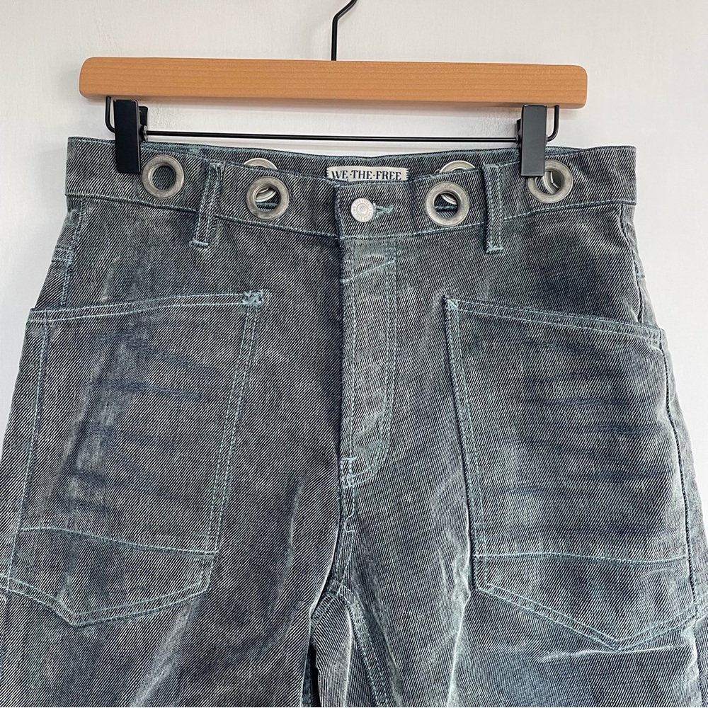 Free People Moxie Flocked Pull On Barrel Jeans Blue Pants Grommet Size 26 - Picture 5 of 14